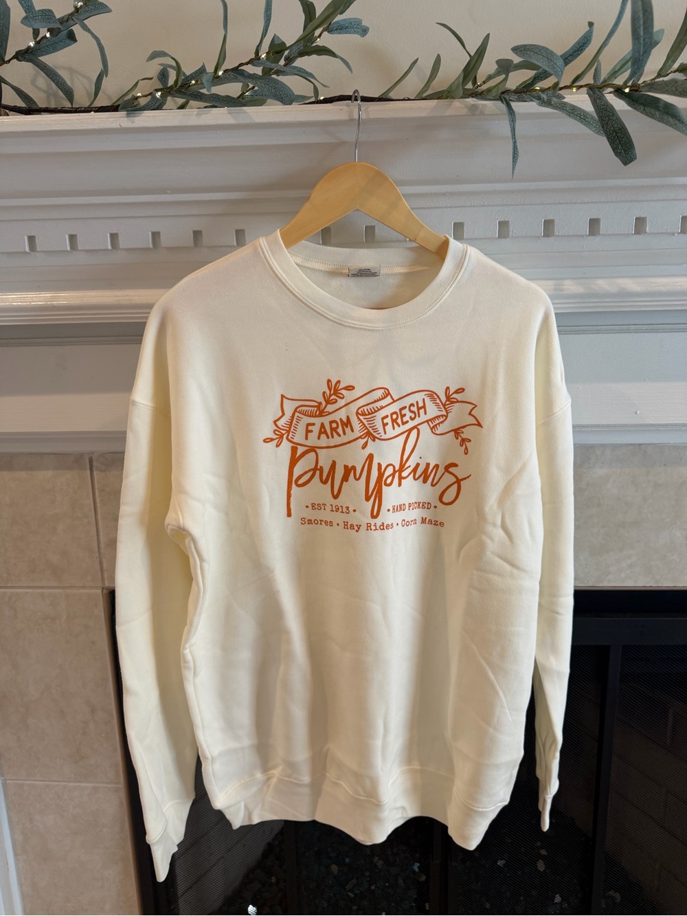 Cream Crewneck Sweatshirt with Orange 'Farm Fresh Pumpkins' Graphic